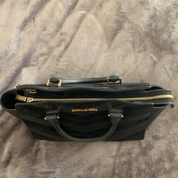 Michael Kors Black Leather and Suede Handbag - Picture 4 of 6